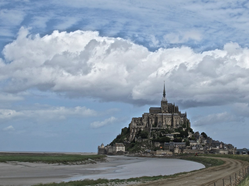 Illustration for article titled Tour de France Time Trial at Mont-St-Michel Tomorrow!!!!!